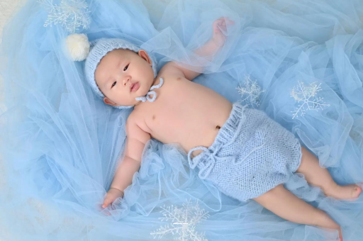 宜都满月宝宝放屁臭